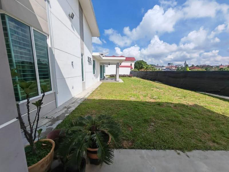 Bungalow House for Sale in Ayer Keroh (Melaka) - YB Lim - PropertyGuru.com.my