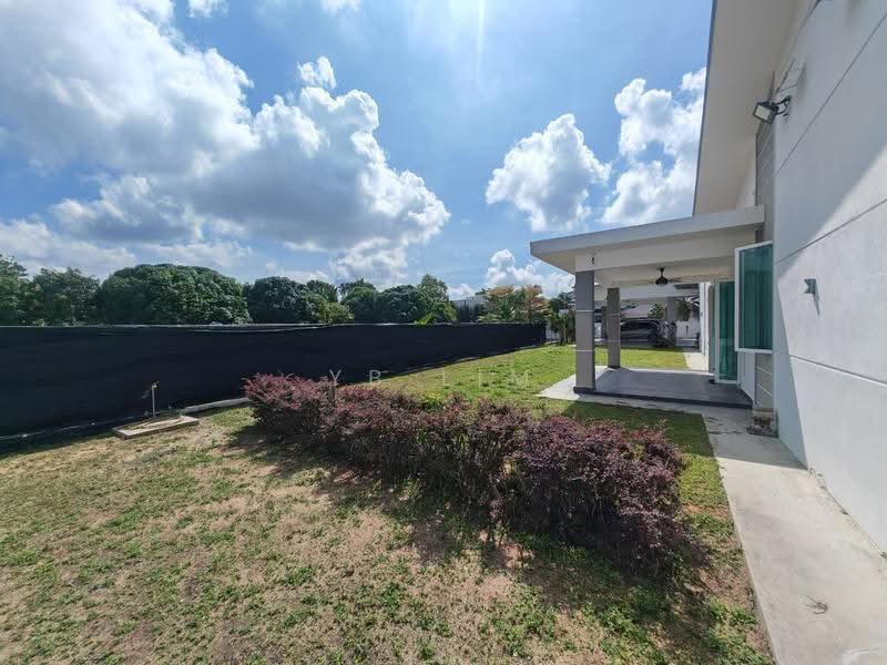 Bungalow House for Sale in Ayer Keroh (Melaka) - YB Lim - PropertyGuru.com.my