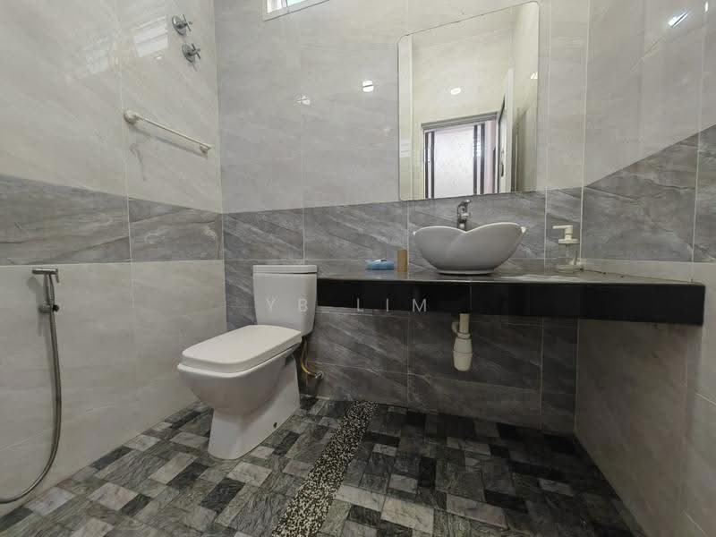 Bungalow House for Sale in Ayer Keroh (Melaka) - YB Lim - PropertyGuru.com.my
