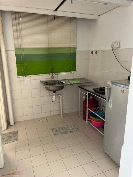 Pangsapuri untuk Disewa di Saujana Puchong SP 3 Shop Apartment - Alan Lee - Kitchen - PropertyGuru.com.my