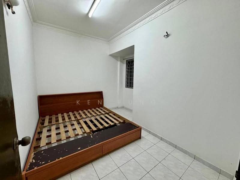 Pangsapuri untuk Disewa di Sri Camellia - Ken Fung - Bedroom - PropertyGuru.com.my