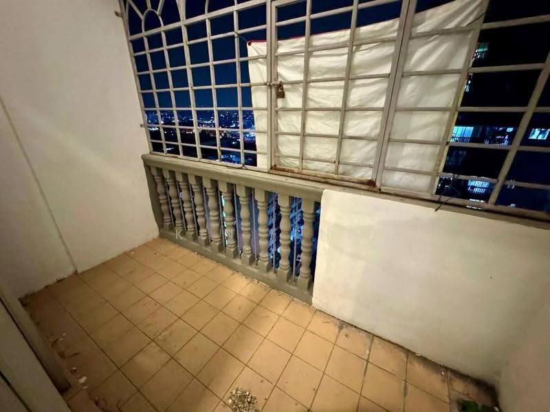 Pangsapuri untuk Disewa di Sri Camellia - Ken Fung - Balcony - PropertyGuru.com.my