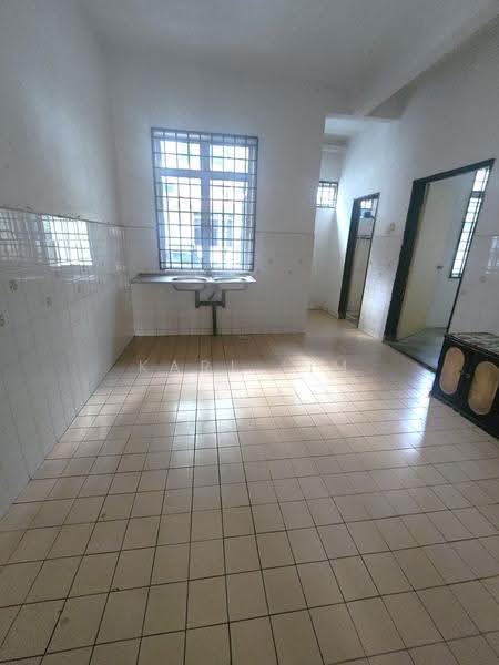 2-storey Terraced House for Sale in Taman Sri Intan (Johor Bahru) - Karl Lim - Kitchen - PropertyGuru.com.my
