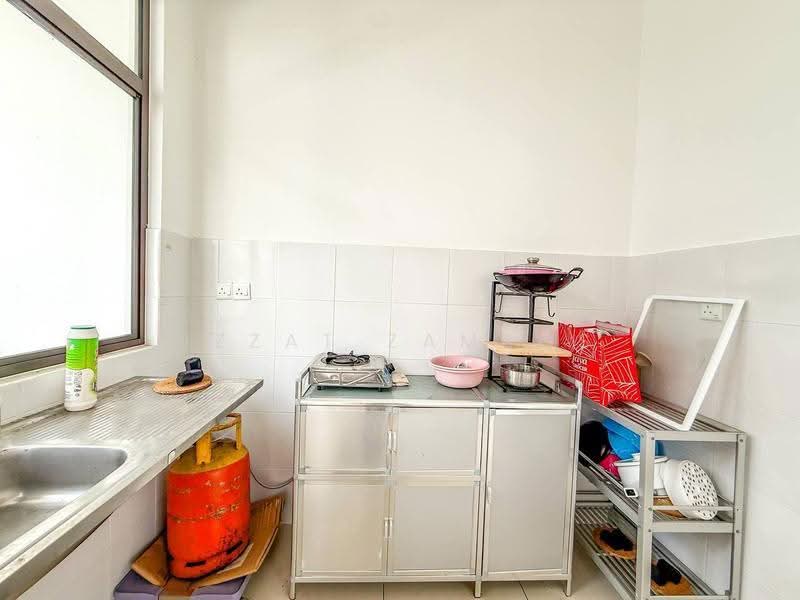 2-storey Terraced House for Sale in Eco Grandeur (Puncak Alam) - Izzat Zamros - Kitchen - PropertyGuru.com.my
