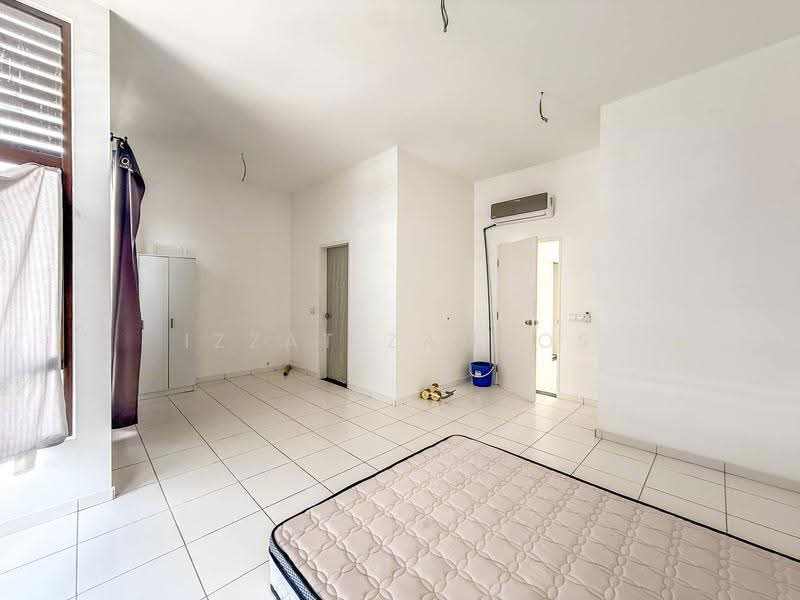 2-storey Terraced House for Sale in Eco Grandeur (Puncak Alam) - Izzat Zamros - PropertyGuru.com.my