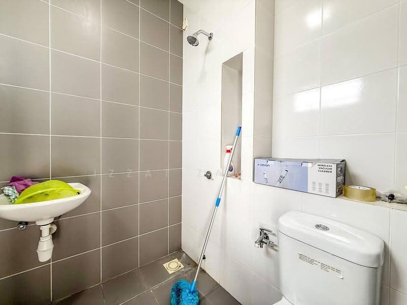 2-storey Terraced House for Sale in Eco Grandeur (Puncak Alam) - Izzat Zamros - PropertyGuru.com.my