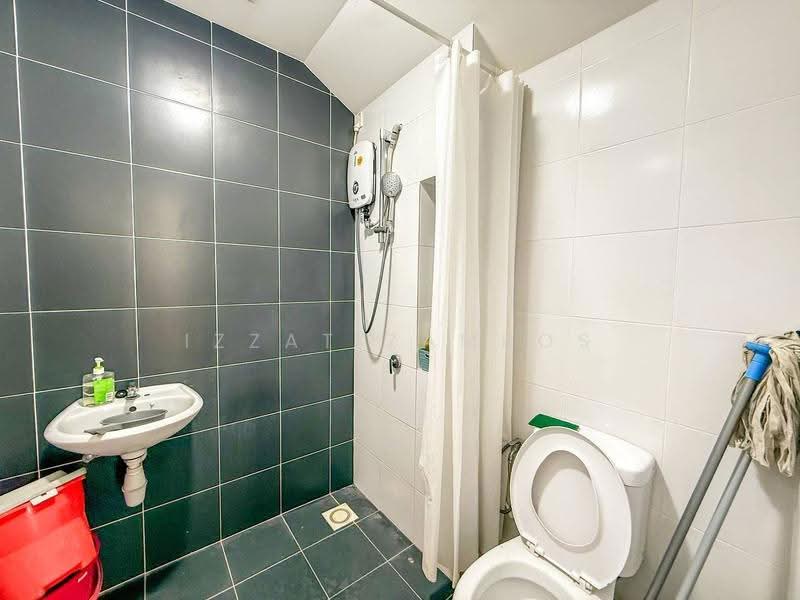 2-storey Terraced House for Sale in Eco Grandeur (Puncak Alam) - Izzat Zamros - PropertyGuru.com.my