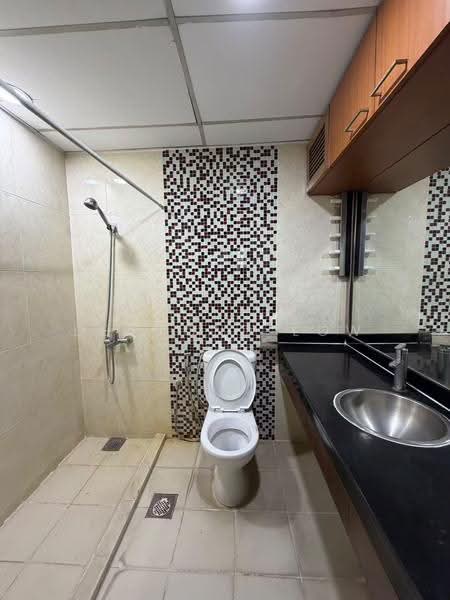 Kondominium untuk Disewa di Angkasa Impian 2 - Desmond Low - Bathroom - PropertyGuru.com.my