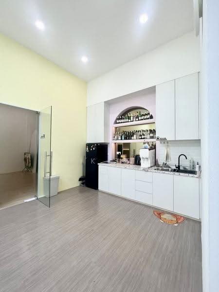 Shop / Office untuk Dijual di Taman Ekoflora (Johor Bahru) - Yik Tat - Kitchen - PropertyGuru.com.my