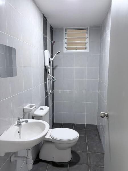 Apartment for Rent at Idaman Melur @ Cybersouth - Azizirrahim . - Bathroom - PropertyGuru.com.my