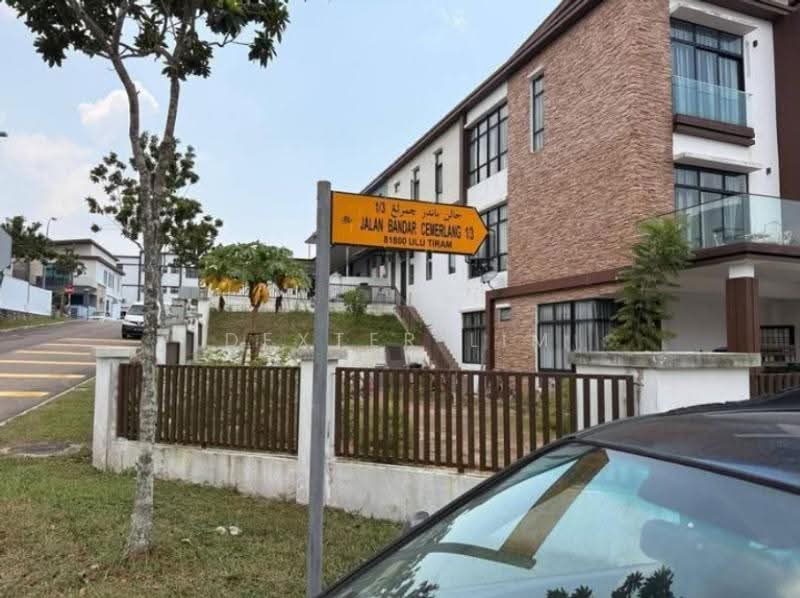 Cluster House for Sale in Bandar Cemerlang (Ulu Tiram) - Dexter Lim - Exterior - PropertyGuru.com.my