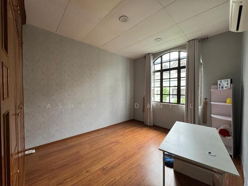 Semi-Detached House for Sale in Seksyen 13 (Shah Alam) - Ashraff Daniel - Study - PropertyGuru.com.my