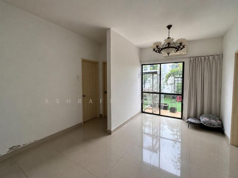 Semi-Detached House for Sale in Seksyen 13 (Shah Alam) - Ashraff Daniel - Living Room - PropertyGuru.com.my