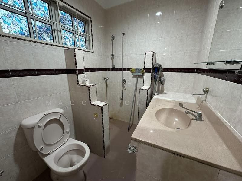 Rumah Teres 2-Tingkat untuk Dijual di Taman Alam Megah (Shah Alam) - Maccen Cheong - Bathroom - PropertyGuru.com.my