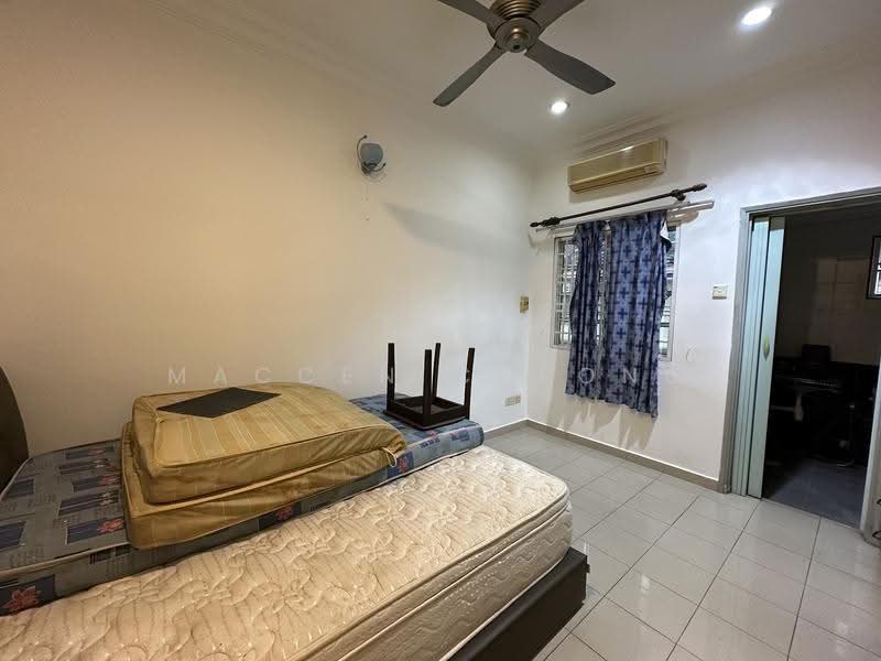Rumah Teres 2-Tingkat untuk Dijual di Taman Alam Megah (Shah Alam) - Maccen Cheong - Bedroom - PropertyGuru.com.my