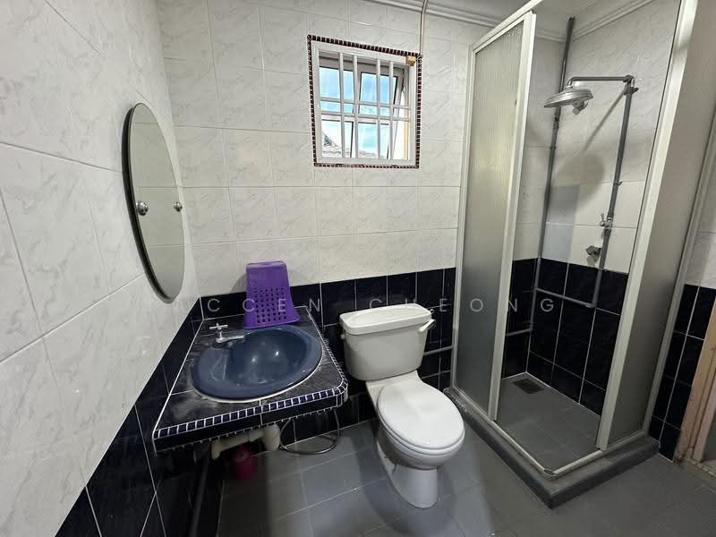Rumah Teres 2-Tingkat untuk Dijual di Taman Alam Megah (Shah Alam) - Maccen Cheong - Bathroom - PropertyGuru.com.my