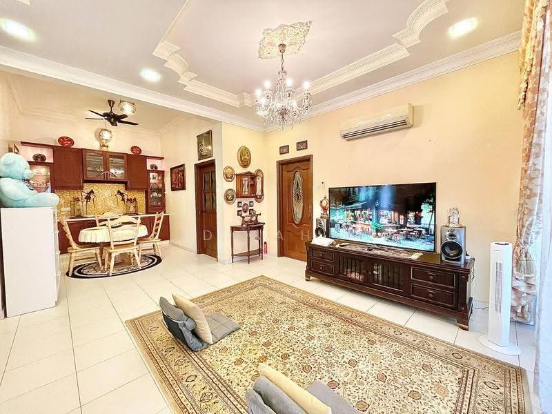 Semi-Detached House for Sale in Glenmarie Cove (Klang) - Nur Adibah Ishak - Living Room - PropertyGuru.com.my