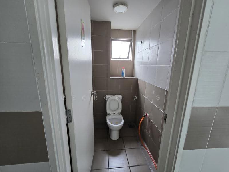 Office for Rent in Serdang (Seri Kembangan) - George Ang - Bathroom - PropertyGuru.com.my