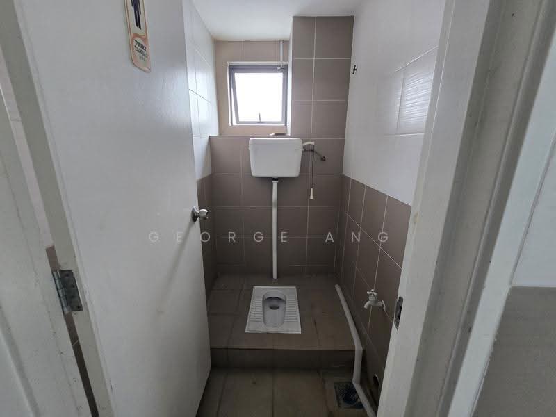 Office for Rent in Serdang (Seri Kembangan) - George Ang - Bathroom - PropertyGuru.com.my