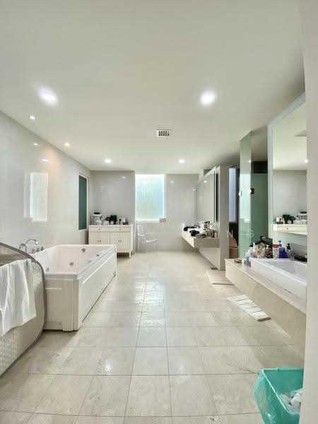Banglo Pautan untuk Dijual di Tropicana (Petaling Jaya) - Caindy Wong - Bathroom - PropertyGuru.com.my