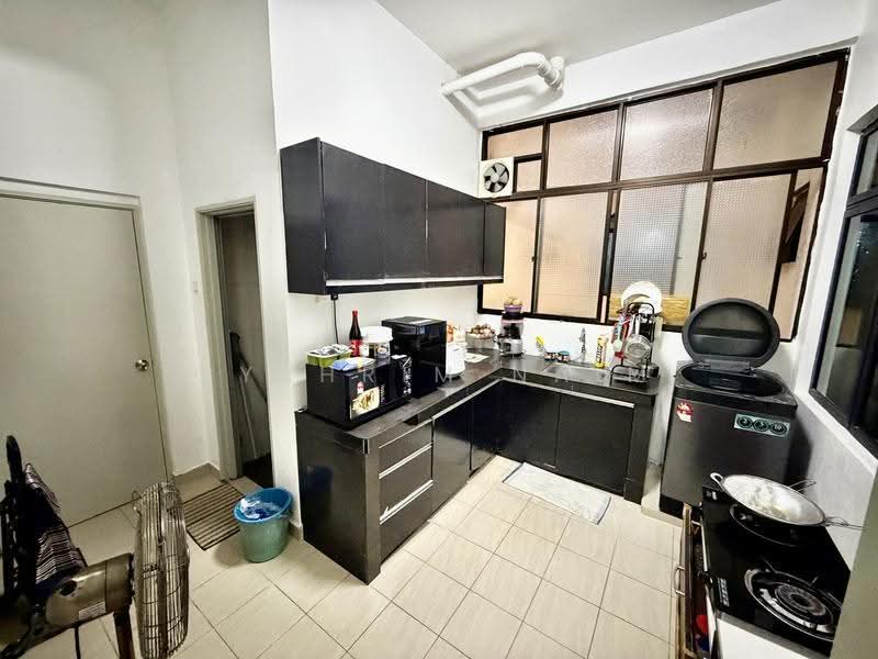 Kondominium untuk Dijual di Riverdale @ Usj One Park - Syahrim Naim - Kitchen - PropertyGuru.com.my