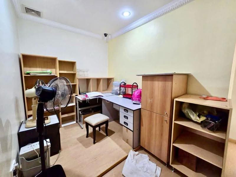 2-storey Terraced House for Sale in Island Glades (Jelutong) - Eric Boh - Study - PropertyGuru.com.my