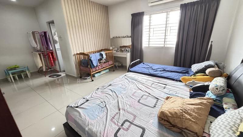 Terraced House for Sale in Seksyen 32, Kemuning Green Ville (Shah Alam) - Miriam Tsang - Bedroom - PropertyGuru.com.my