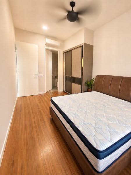 Service Residence for Sale at Millerz Square Serviced Residence - Lawrence Law - Bedroom - PropertyGuru.com.my