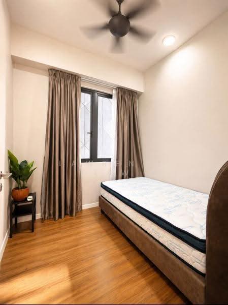 Service Residence for Sale at Millerz Square Serviced Residence - Lawrence Law - Bedroom - PropertyGuru.com.my