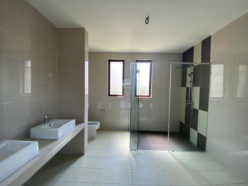 Bungalow House for Sale in Diamond City (Semenyih) - TZE YEE - Bathroom - PropertyGuru.com.my