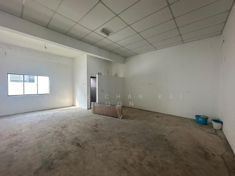 Shop for Sale in Bukit Baru (Melaka) - Alvin Chan Kai Boon - Interior - PropertyGuru.com.my