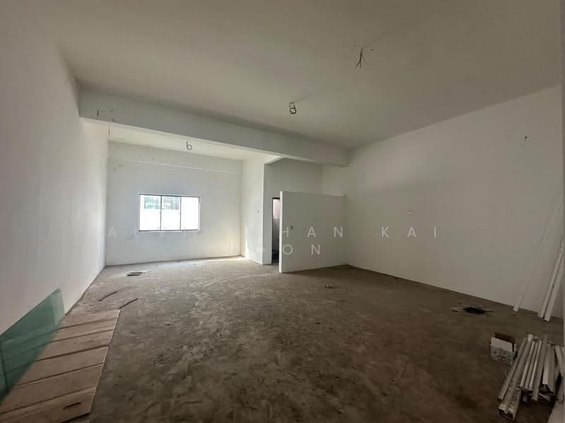 Shop for Sale in Bukit Baru (Melaka) - Alvin Chan Kai Boon - Interior - PropertyGuru.com.my