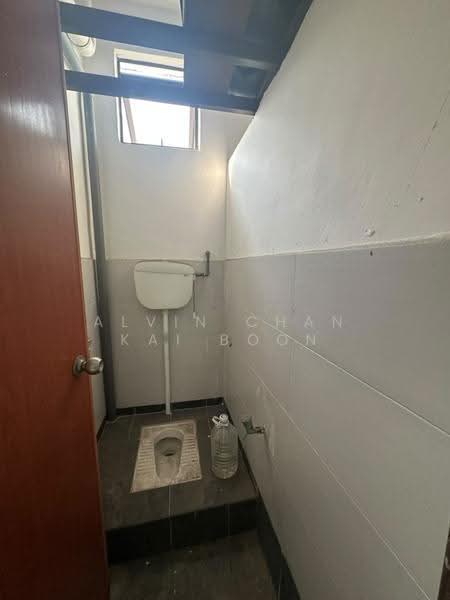 Shop for Sale in Bukit Baru (Melaka) - Alvin Chan Kai Boon - Bathroom - PropertyGuru.com.my