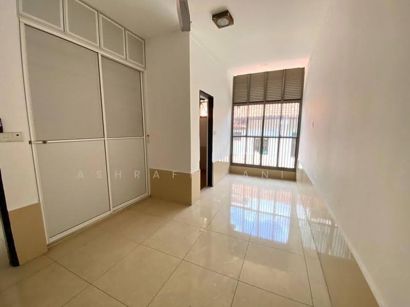 2-storey Terraced House for Sale in Bukit Jelutong (Shah Alam) - Ashraff Daniel - PropertyGuru.com.my