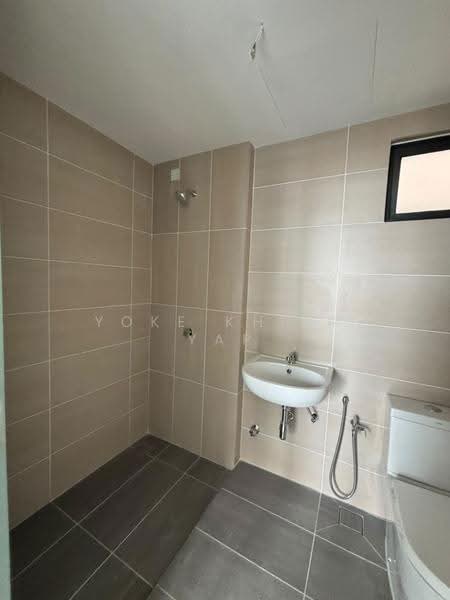 Kediaman Servis untuk Disewa di Parkland Residence - Yoke Khiem Yap - Bathroom - PropertyGuru.com.my