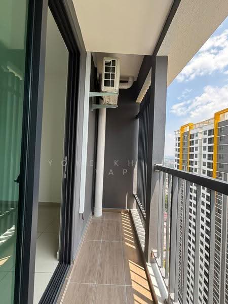 Kediaman Servis untuk Disewa di Parkland Residence - Yoke Khiem Yap - Balcony - PropertyGuru.com.my