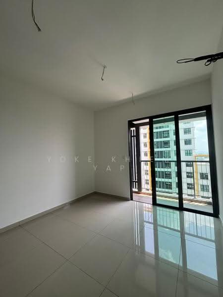 Kediaman Servis untuk Disewa di Parkland Residence - Yoke Khiem Yap - Balcony - PropertyGuru.com.my