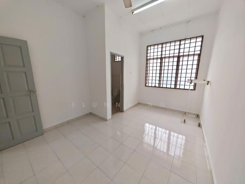 Rumah Teres 2-Tingkat untuk Dijual di Taman Puteri Wangsa (Ulu Tiram) - Elunna Ng - PropertyGuru.com.my