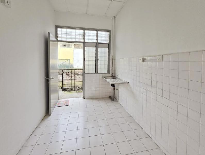 1-storey Terraced House for Sale in Taman Alam Megah (Shah Alam) - Kevin Look - Kitchen - PropertyGuru.com.my
