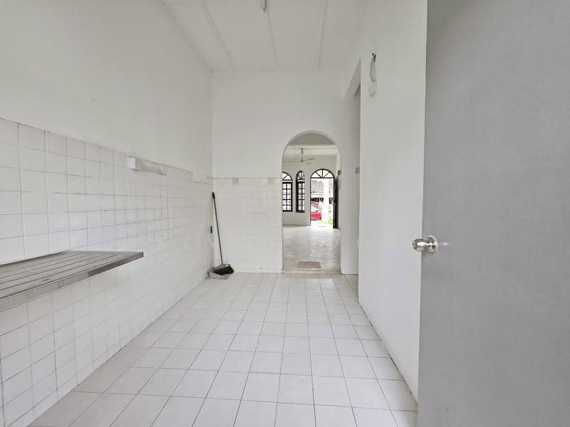 1-storey Terraced House for Sale in Taman Alam Megah (Shah Alam) - Kevin Look - Kitchen - PropertyGuru.com.my