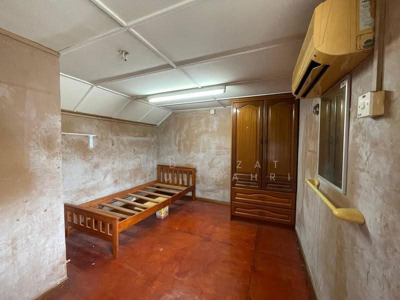 2-storey Terraced House for Sale in Usj 9 (Subang Jaya) - Mohd Aizat Saiful Bahri - Bedroom - PropertyGuru.com.my