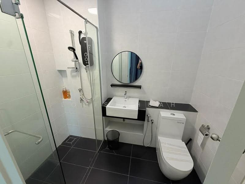 Rumah Teres untuk Disewa di Bandar Cassia (Batu Kawan) - Louis Chuah - Bathroom - PropertyGuru.com.my