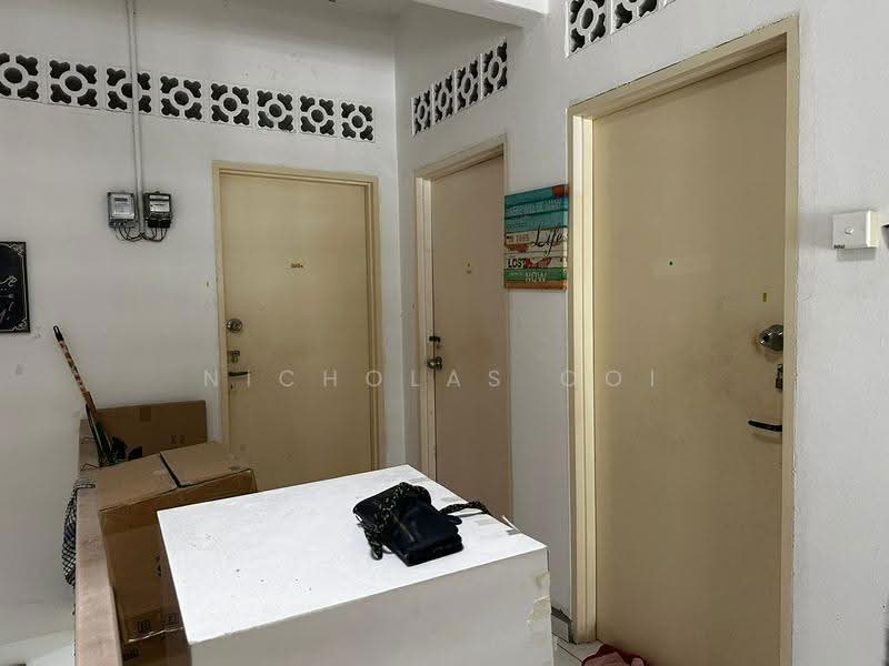 Rumah Teres 2-Tingkat untuk Dijual di Seksyen 17 (Petaling Jaya) - Nicholas Ooi - Entrance - PropertyGuru.com.my