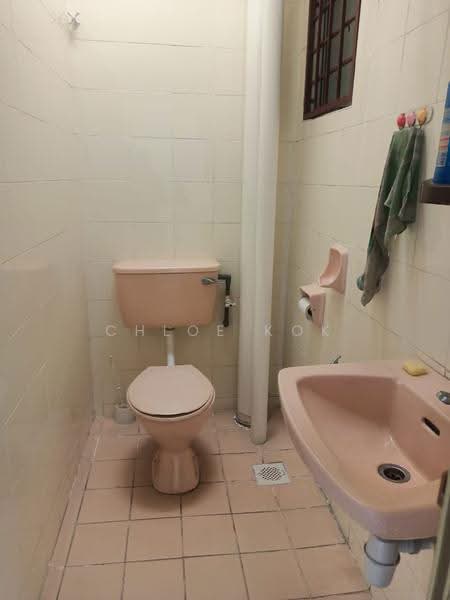 Apartment for Sale at Pangsapuri Taman Bukit Rawang Putra - Chloe Kok - Bathroom - PropertyGuru.com.my