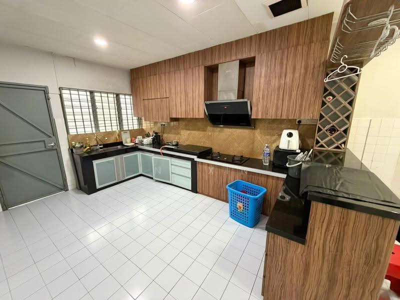 Rumah Teres 2-Tingkat untuk Dijual di Taman Johor Jaya (Johor Bahru) - Ing Xin - Kitchen - PropertyGuru.com.my