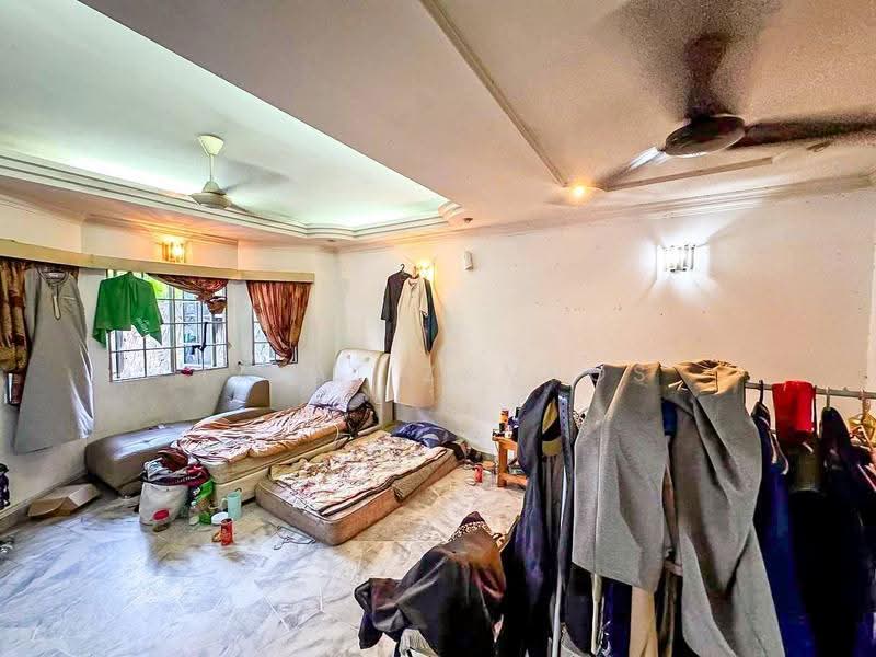 2-storey Terraced House for Sale in Seksyen 9 (Shah Alam) - Izzat Zamros - Bedroom - PropertyGuru.com.my