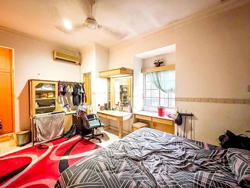 2-storey Terraced House for Sale in Seksyen 9 (Shah Alam) - Izzat Zamros - PropertyGuru.com.my