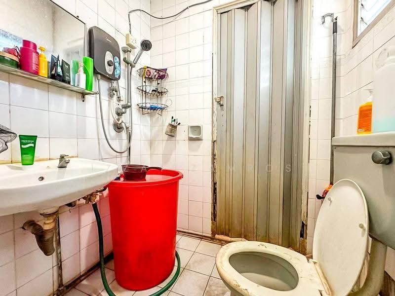 2-storey Terraced House for Sale in Seksyen 9 (Shah Alam) - Izzat Zamros - PropertyGuru.com.my
