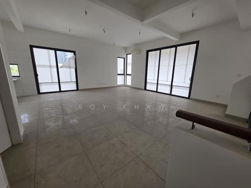 Rumah Berkembar untuk Dijual di Kota Kemuning (Shah Alam) - Roy Khaw - Living Room - PropertyGuru.com.my