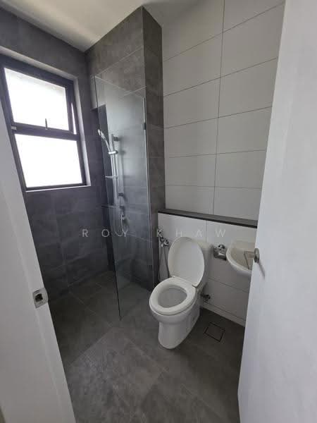 Rumah Berkembar untuk Dijual di Kota Kemuning (Shah Alam) - Roy Khaw - Bathroom - PropertyGuru.com.my